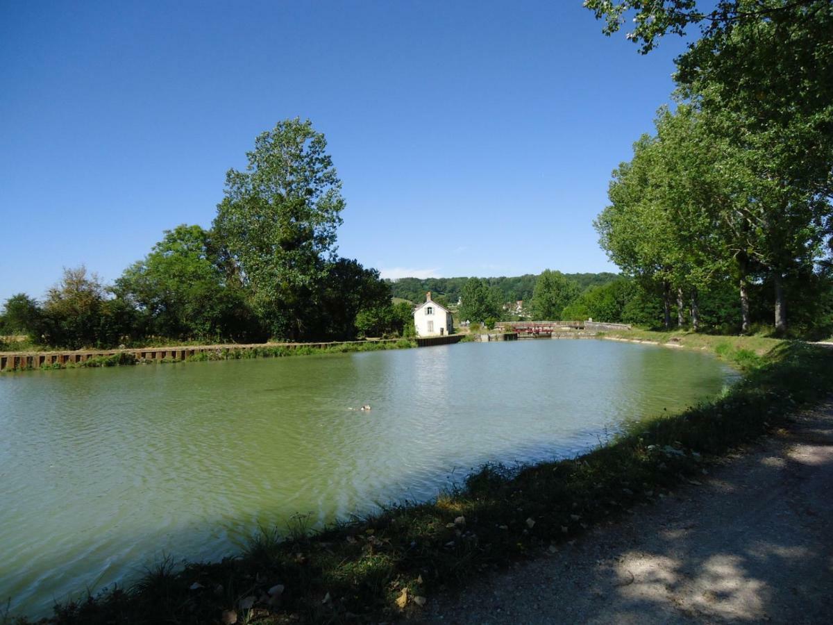 Le Piano Villa Flavigny-sur-Ozerain Luaran gambar